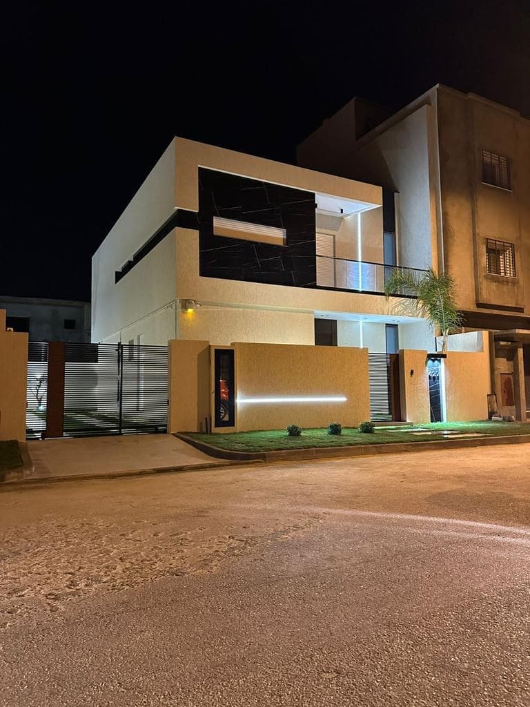 villa très haut standing à hammamet nord