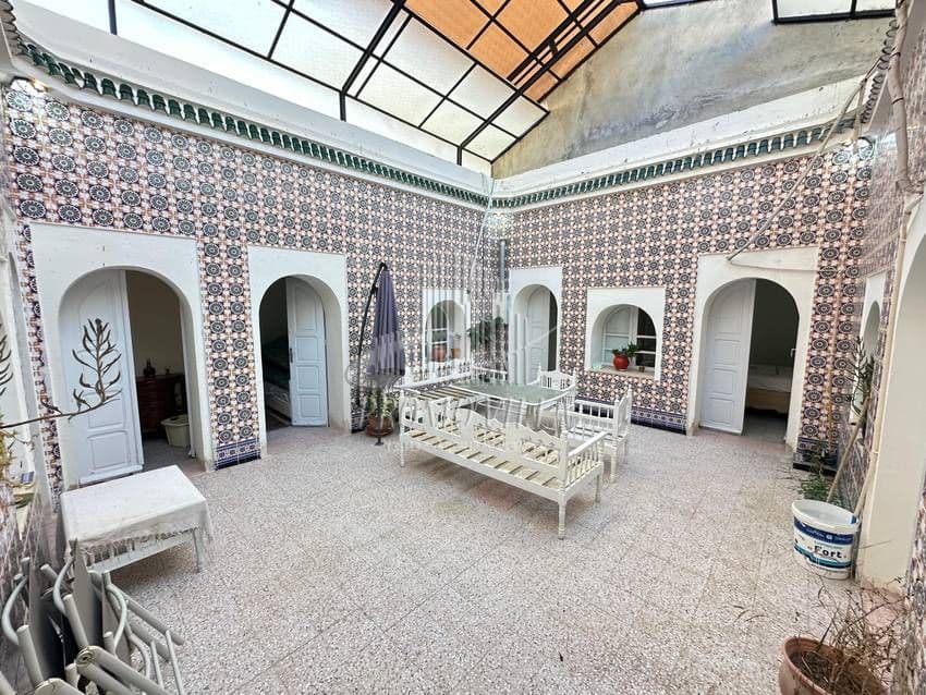 maison arabe situé à quelques pas de la mer 